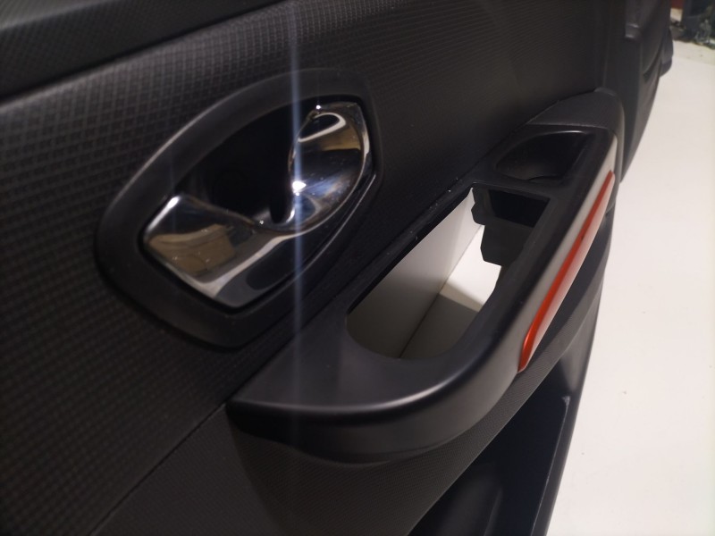 Recambio de juego asientos completo para renault clio iv (bh_) 1.6 rs (bhj4, bhj6, bhmm) referencia OEM IAM M5M400  