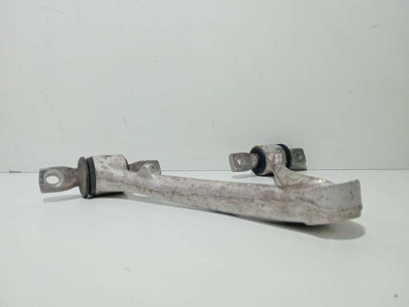Recambio de brazo suspension superior delantero derecho para chevrolet corvette 5.7 referencia OEM IAM   