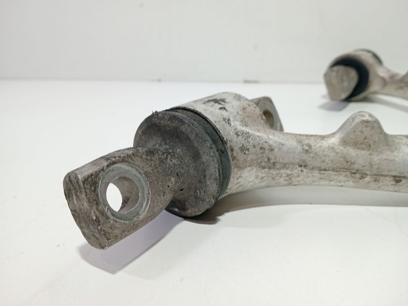 Recambio de brazo suspension superior delantero derecho para chevrolet corvette 5.7 referencia OEM IAM   