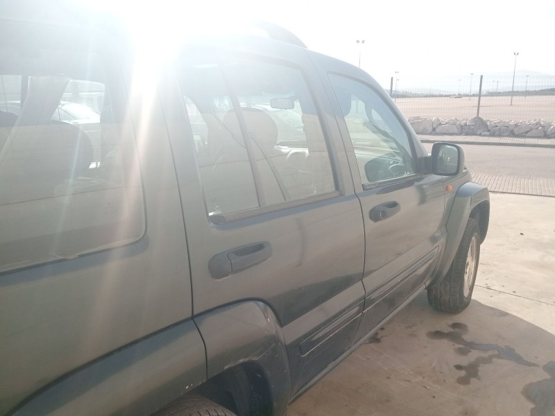 Recambio de puerta trasera derecha para chrysler jeep cherokee (kj) 2.5 crd básico referencia OEM IAM JEEPCHEROKEE(KJ)2.5CRDBási