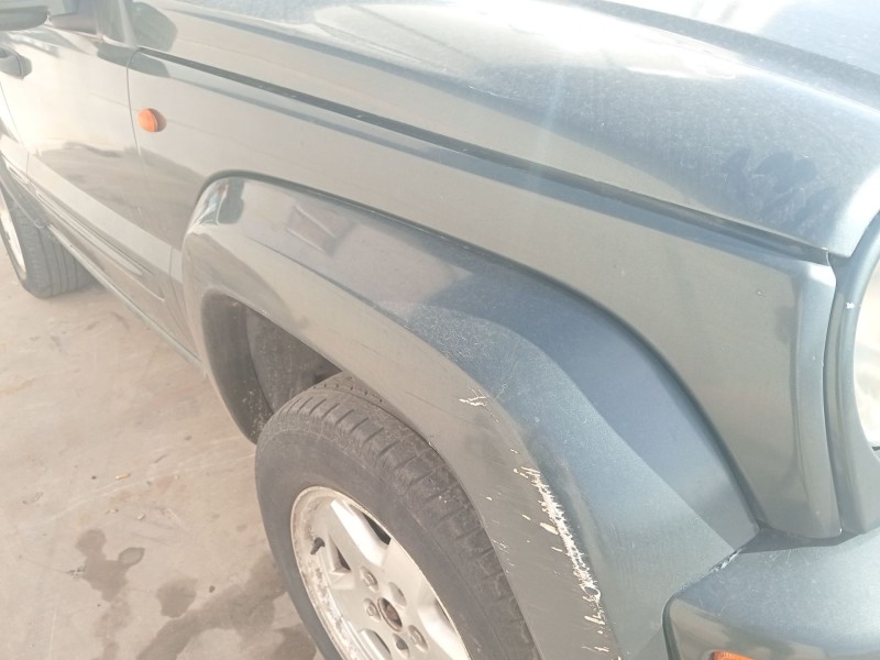 Recambio de aleta delantera derecha para chrysler jeep cherokee (kj) 2.5 crd básico referencia OEM IAM JEEPCHEROKEE(KJ)2.5CRDBás