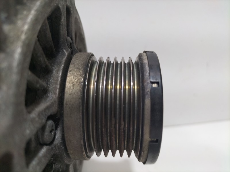 Recambio de alternador para renault clio iv (bh_) 1.6 rs (bhj4, bhj6, bhmm) referencia OEM IAM 231009412R  