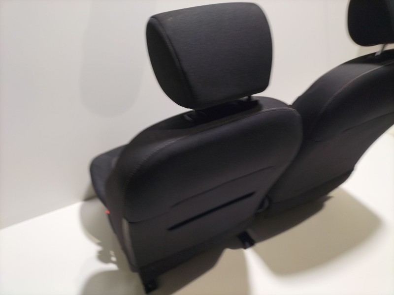 Recambio de juego asientos completo para hyundai i20 i (pb, pbt) 1.2 referencia OEM IAM negros  