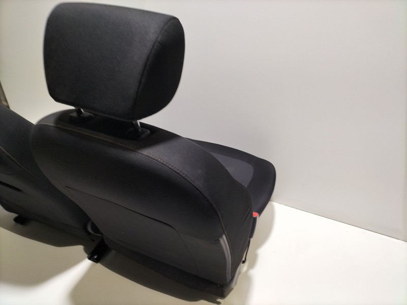 Recambio de juego asientos completo para hyundai i20 i (pb, pbt) 1.2 referencia OEM IAM negros  