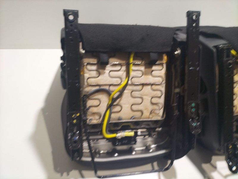 Recambio de juego asientos completo para hyundai i20 i (pb, pbt) 1.2 referencia OEM IAM negros  