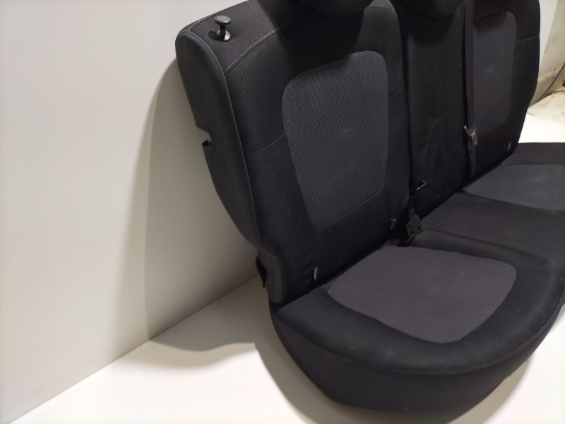 Recambio de juego asientos completo para hyundai i20 i (pb, pbt) 1.2 referencia OEM IAM negros  