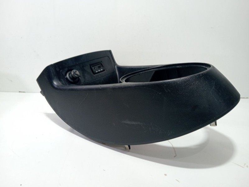 Recambio de moldura para hyundai i20 i (pb, pbt) 1.2 referencia OEM IAM G4LA  