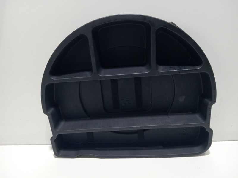 Recambio de moldura para hyundai i20 i (pb, pbt) 1.2 referencia OEM IAM 857261J000  