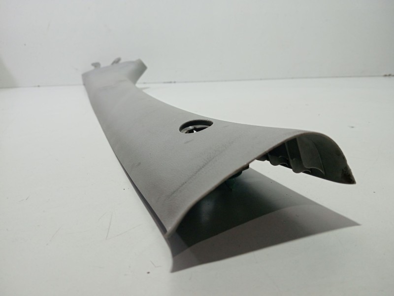 Recambio de moldura para hyundai i20 i (pb, pbt) 1.2 referencia OEM IAM 858101J000  