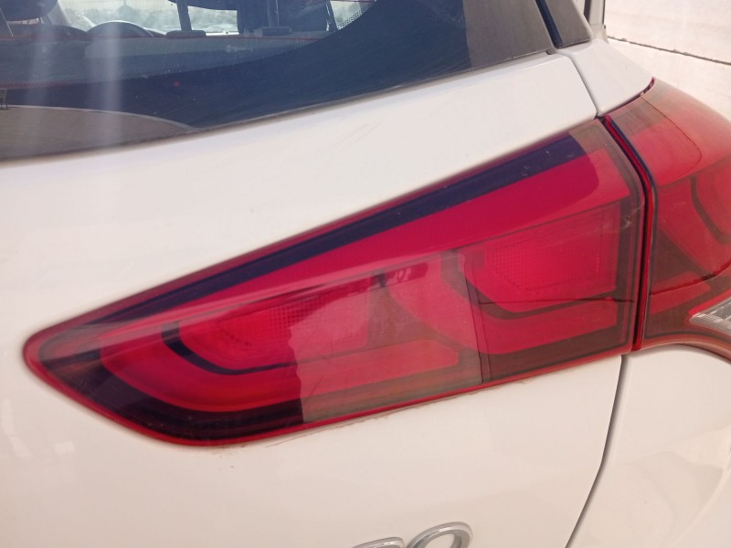 Recambio de piloto trasero derecho interior para hyundai i20 ii (gb, ib) 1.2 referencia OEM IAM 92404C8000  