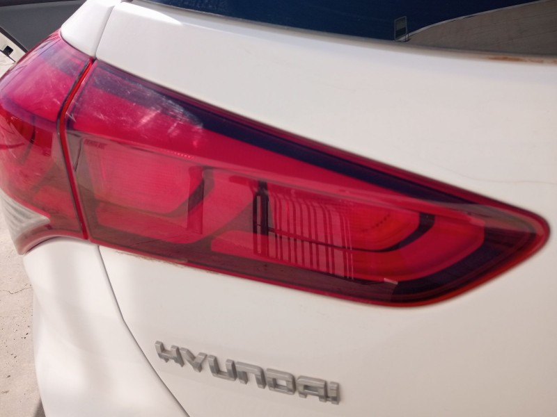 Recambio de piloto trasero izquierdo interior para hyundai i20 ii (gb, ib) 1.2 referencia OEM IAM 92403C8000  