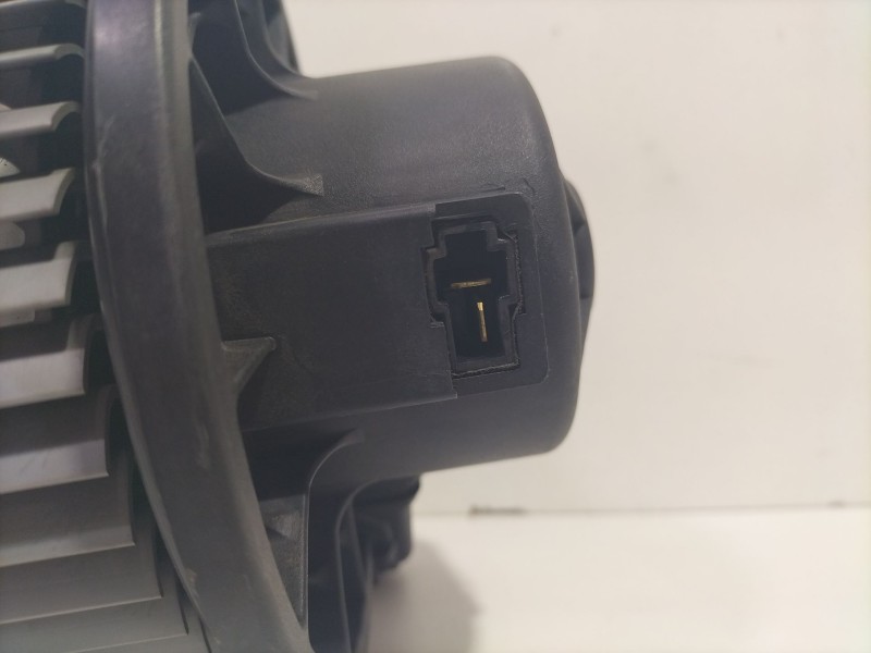 Recambio de motor calefaccion para hyundai i20 i (pb, pbt) 1.2 referencia OEM IAM f00s330024  