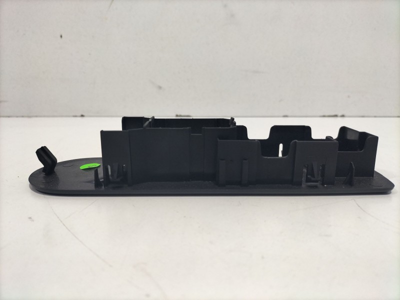 Recambio de moldura para renault clio iv (bh_) 1.6 rs (bhj4, bhj6, bhmm) referencia OEM IAM 809603634R  