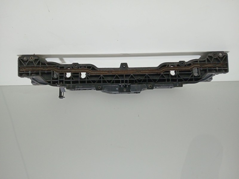 Recambio de soporte radiador para hyundai i20 i (pb, pbt) 1.2 referencia OEM IAM 641011J700  