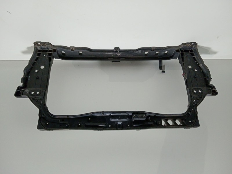 Recambio de soporte radiador para hyundai i20 i (pb, pbt) 1.2 referencia OEM IAM 641011J700  