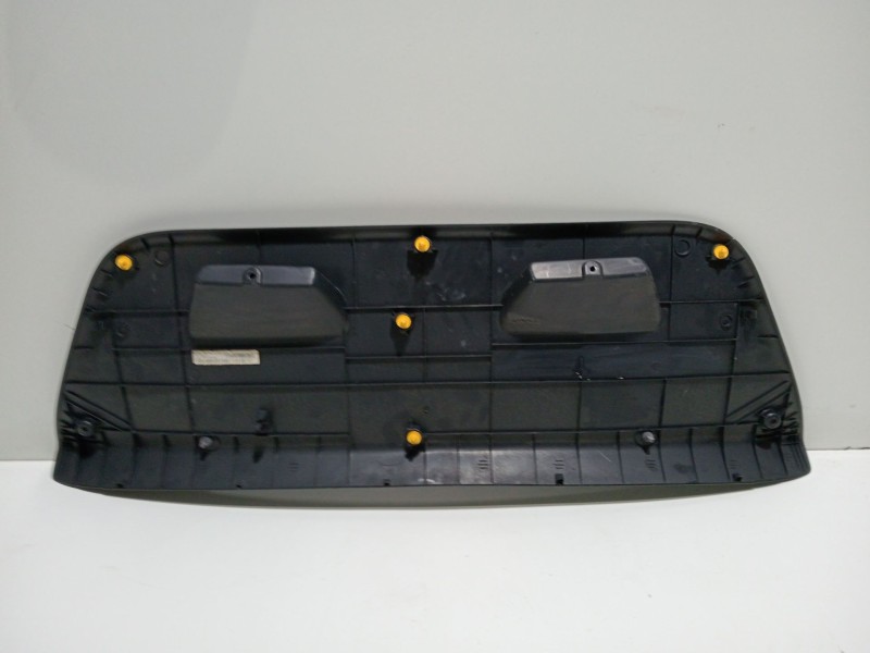 Recambio de guarnecido porton trasero para hyundai i20 i (pb, pbt) 1.2 referencia OEM IAM 817511J000  