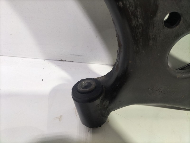 Recambio de brazo suspension inferior delantero izquierdo para hyundai i20 i (pb, pbt) 1.2 referencia OEM IAM   