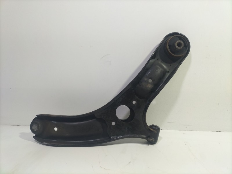 Recambio de brazo suspension inferior delantero izquierdo para hyundai i20 i (pb, pbt) 1.2 referencia OEM IAM   