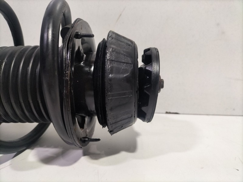Recambio de amortiguador delantero derecho para hyundai i20 i (pb, pbt) 1.2 referencia OEM IAM 546604P500  