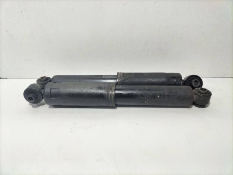 Recambio de juego amortiguadores trasero para hyundai i20 i (pb, pbt) 1.2 referencia OEM IAM 553004P001  
