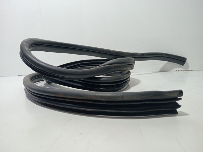 Recambio de goma contorno para hyundai i20 i (pb, pbt) 1.2 referencia OEM IAM G4LA  