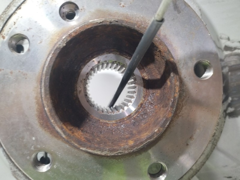 Recambio de mangueta trasera derecha para bmw serie 5 berlina (e60) 520d referencia OEM IAM N47D20A  