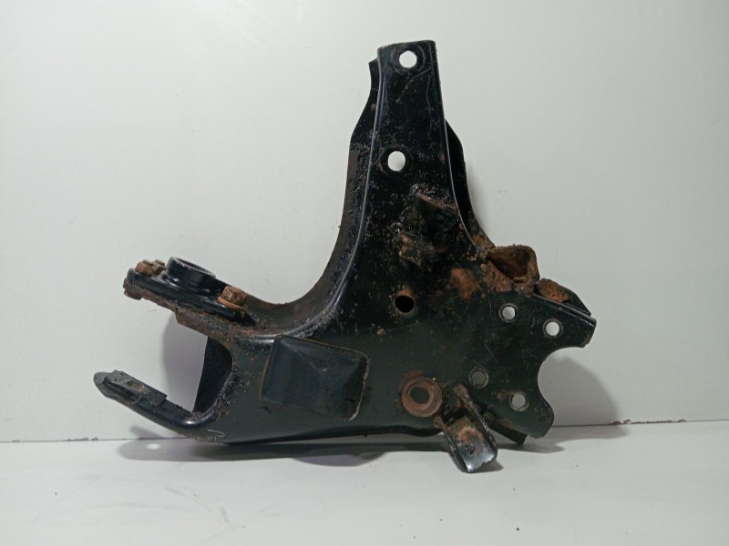 Recambio de brazo suspension inferior delantero izquierdo para nissan terrano/terrano.ii (r20) comfort referencia OEM IAM 1.6TIP