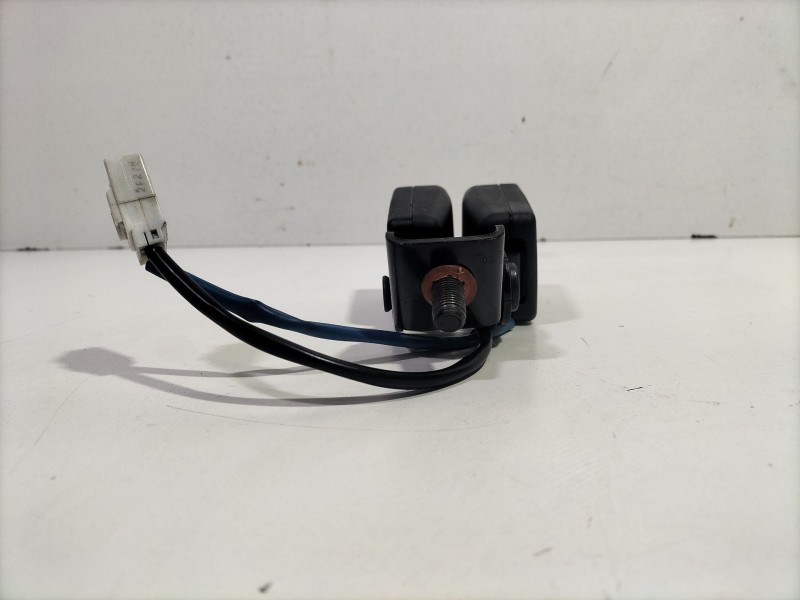 Recambio de anclaje cinturon central para hyundai i20 i (pb, pbt) 1.2 referencia OEM IAM   