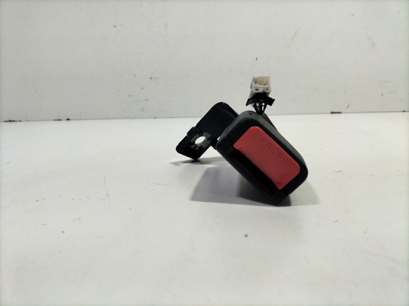 Recambio de anclaje cinturon trasero derecho para hyundai i20 i (pb, pbt) 1.2 referencia OEM IAM G4LA  