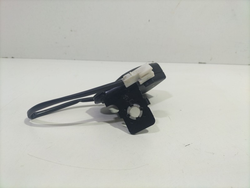 Recambio de anclaje cinturon trasero derecho para hyundai i20 i (pb, pbt) 1.2 referencia OEM IAM G4LA  