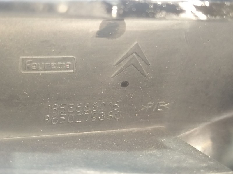 Recambio de guia paragolpes delantera derecha para citroën c5 ii (rc_) 2.0 hdi (rcrhrh) referencia OEM IAM 9650279380  