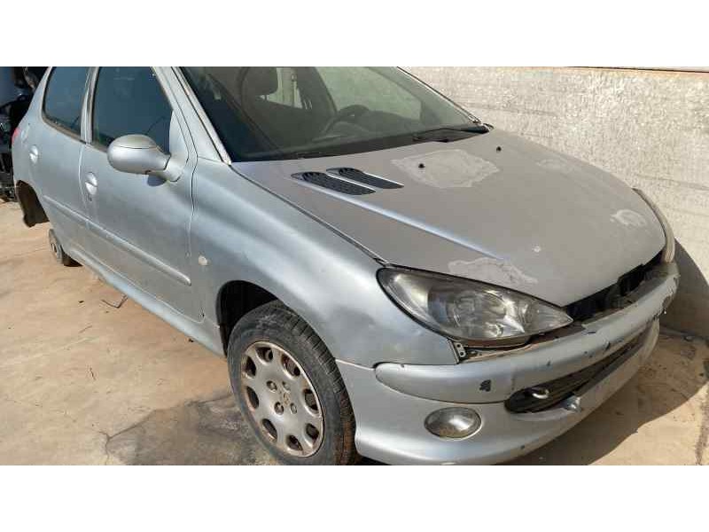 peugeot 206 berlina del año 2004