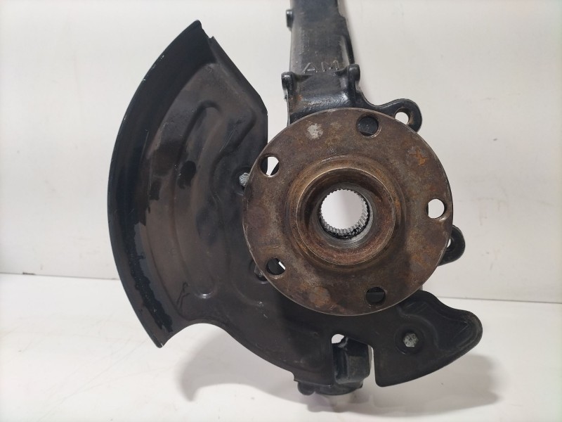 Recambio de mangueta delantera izquierda para volkswagen passat berlina (3b3) v6 tdi highline referencia OEM IAM 8D0407257  