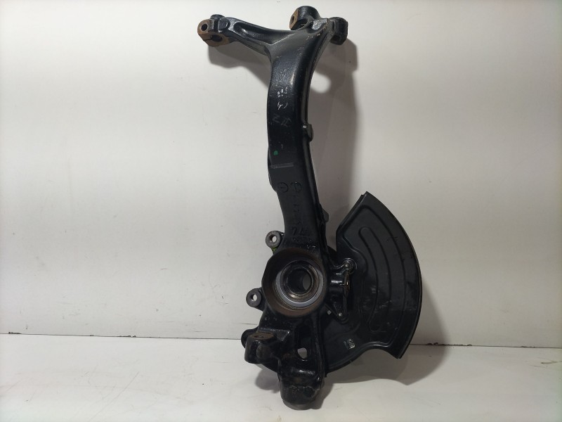 Recambio de mangueta delantera izquierda para volkswagen passat berlina (3b3) v6 tdi highline referencia OEM IAM 8D0407257  