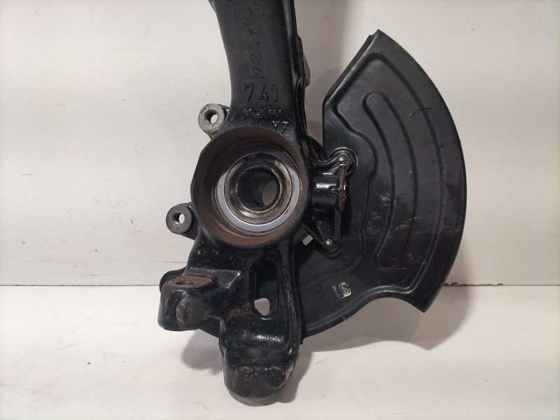 Recambio de mangueta delantera izquierda para volkswagen passat berlina (3b3) v6 tdi highline referencia OEM IAM 8D0407257  