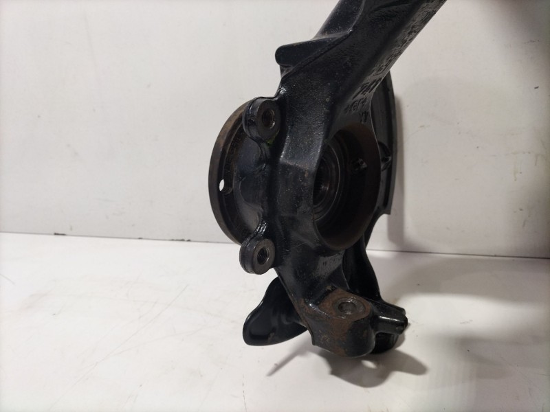 Recambio de mangueta delantera izquierda para volkswagen passat berlina (3b3) v6 tdi highline referencia OEM IAM 8D0407257  