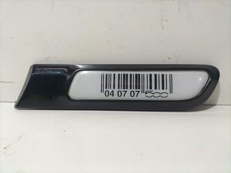 Recambio de molduras traseras para fiat 500 (312_) 1.4 (312axc1b, 312cxc1b) referencia OEM IAM 735431949  