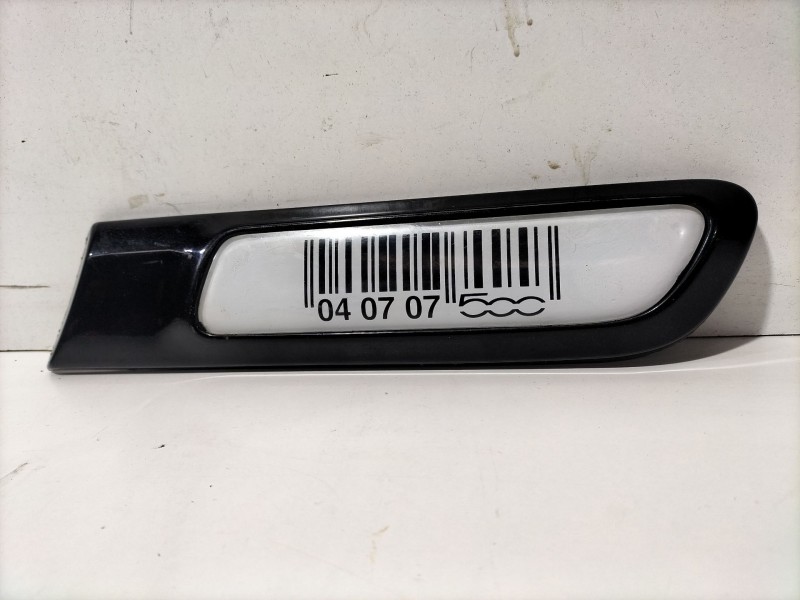 Recambio de molduras traseras para fiat 500 (312_) 1.4 (312axc1b, 312cxc1b) referencia OEM IAM 735431949  