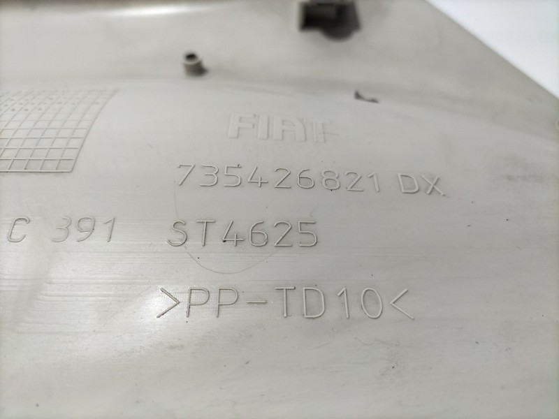 Recambio de molduras traseras para fiat 500 (312_) 1.4 (312axc1b, 312cxc1b) referencia OEM IAM 735426821DX  