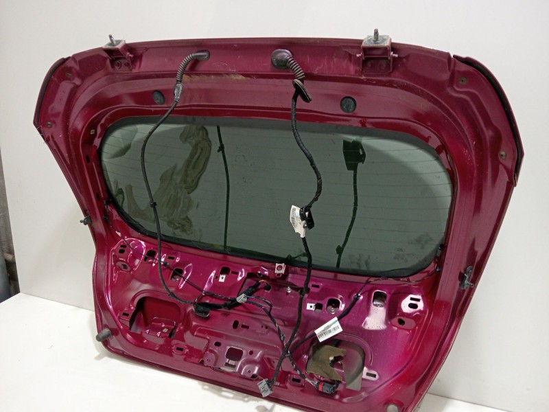 Recambio de porton trasero para ford fiesta (cb1) ghia referencia OEM IAM FORDFIESTA(CB1)´2010Ghia  