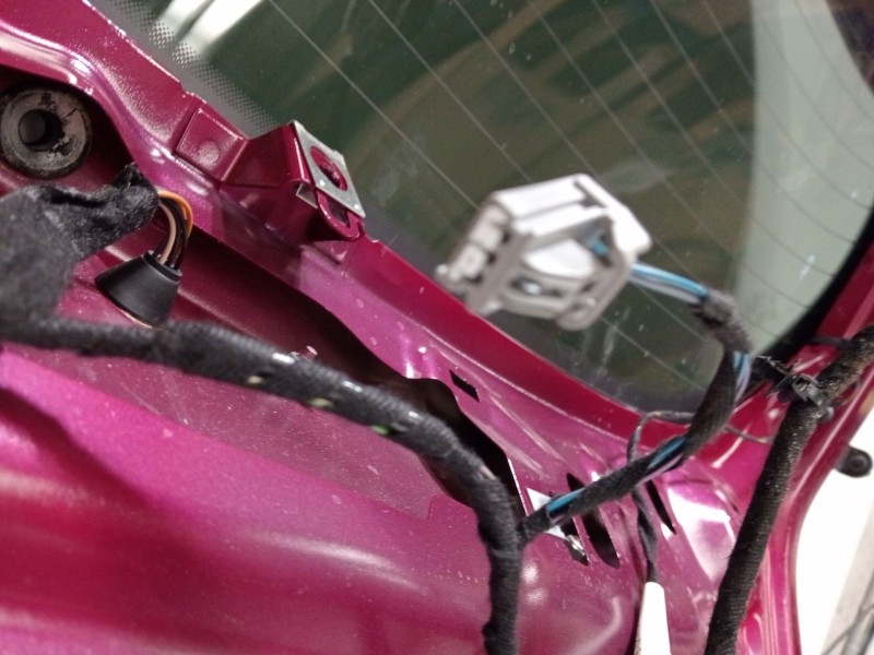 Recambio de porton trasero para ford fiesta (cb1) ghia referencia OEM IAM FORDFIESTA(CB1)´2010Ghia  