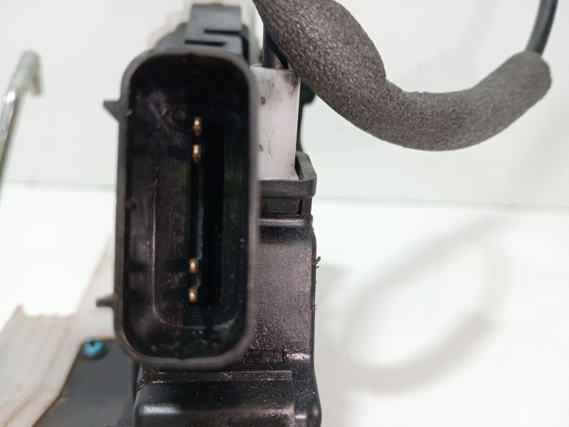 Recambio de cerradura puerta delantera derecha para hyundai i20 ii (gb, ib) 1.2 referencia OEM IAM 81320C8040  