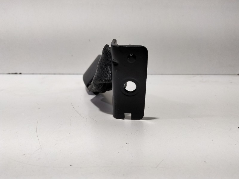 Recambio de anclaje cinturon trasero derecho para fiat 500 (312_) 1.4 (312axc1b, 312cxc1b) referencia OEM IAM 34045524  