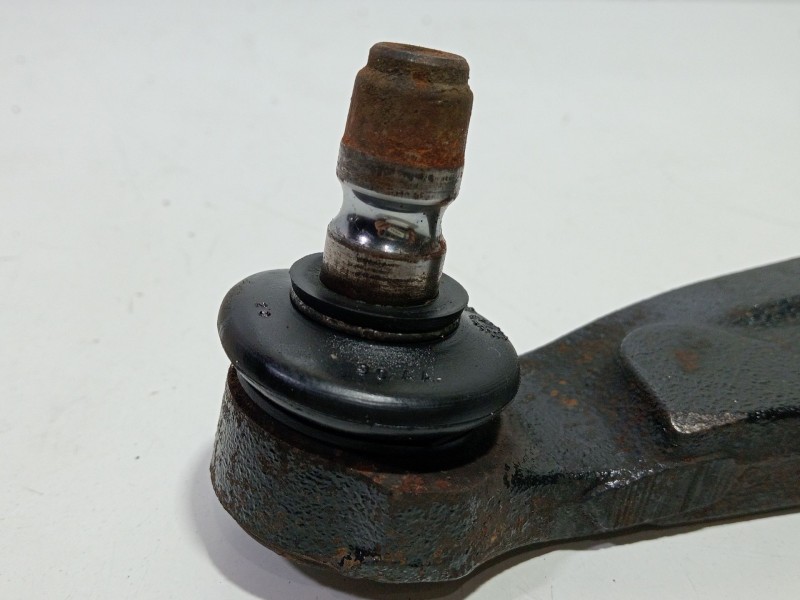 Recambio de brazo suspension inferior delantero derecho para fiat 500 (312_) 1.4 (312axc1b, 312cxc1b) referencia OEM IAM 5071029