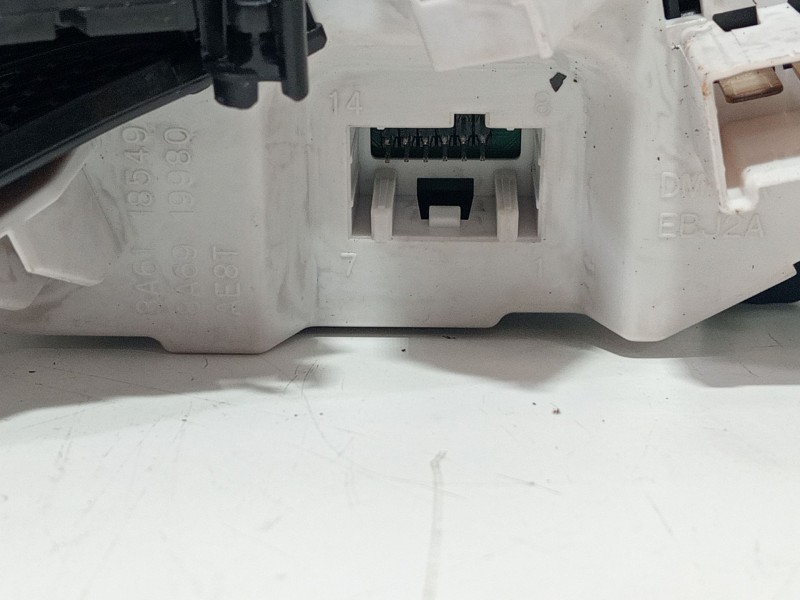 Recambio de mando climatizador para ford fiesta (cb1) ghia referencia OEM IAM 8A6119980AE  