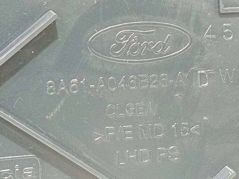 Recambio de moldura para ford fiesta (cb1) ghia referencia OEM IAM 8A61A046B26A  