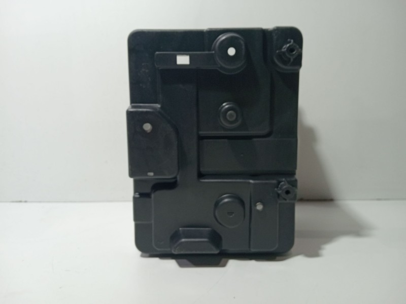 Recambio de soporte bateria para ford fiesta (cb1) ghia referencia OEM IAM 8V2110757AA  