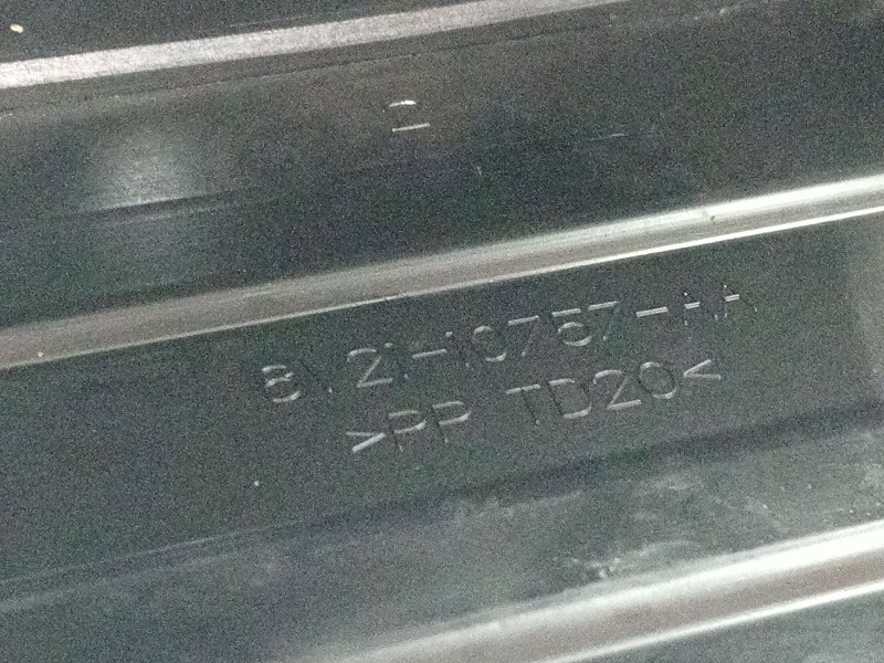 Recambio de soporte bateria para ford fiesta (cb1) ghia referencia OEM IAM 8V2110757AA  