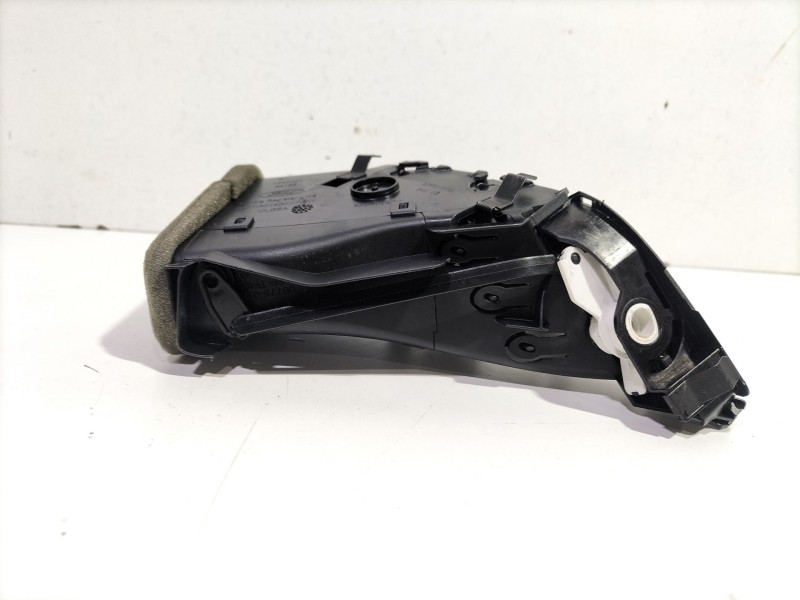 Recambio de aireador de salpicadero para ford fiesta (cb1) ghia referencia OEM IAM 8A61A018B09  