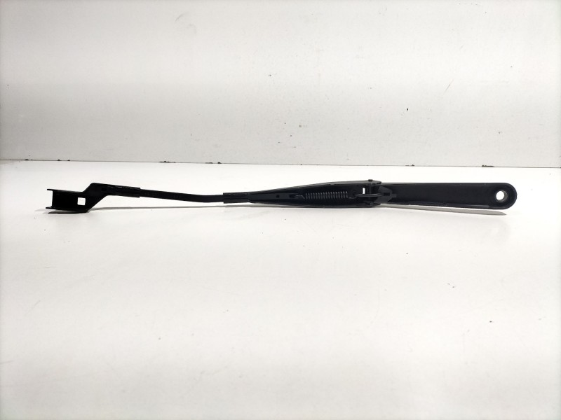 Recambio de brazo limpia delantero izquierdo para ford fiesta (cb1) ghia referencia OEM IAM 8A6117526  